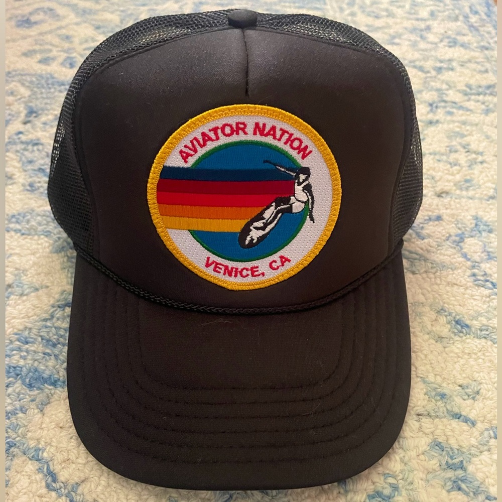 NWT Aviator Nation Black Trucker Hat Logo Preppy (for men and women)